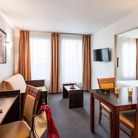 Adagio Access Jolimont Aparthotel 2*