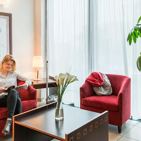 Adagio Access Jolimont Aparthotel 2*