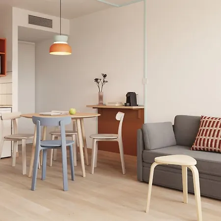 Adagio Access Jolimont 3*
