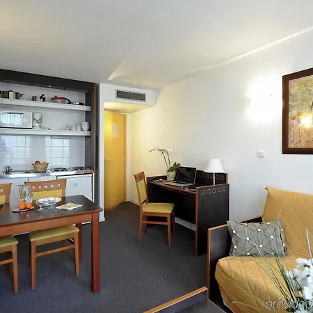 Adagio Access Jolimont Aparthotel