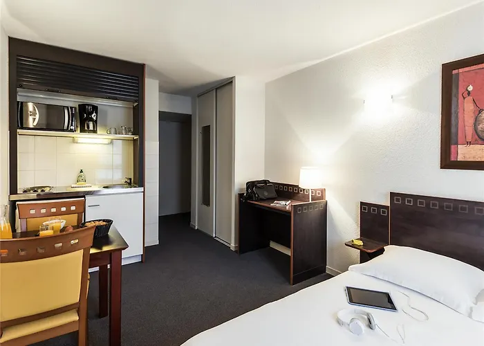 Adagio Access Jolimont 3*