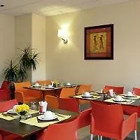 Adagio Access Jolimont 3*