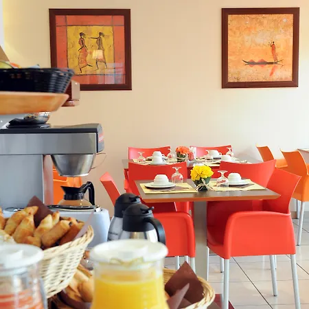 Adagio Access Jolimont 3*