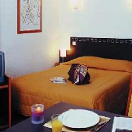 Adagio Access Jolimont 3*